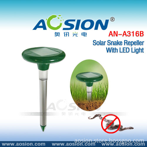 Solar Sonic Snake Repeller with LED Light (AN-A316BS)